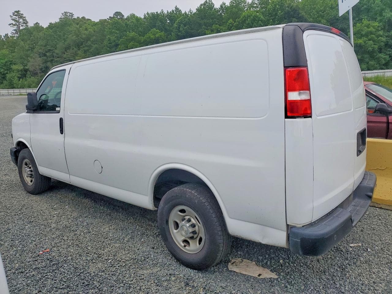 2021 Chevy Express G2500 - foto 2
