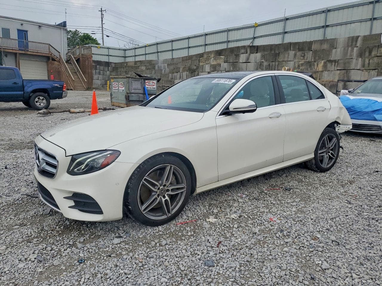 Mercedes-Benz E-klasse 2019 z USA