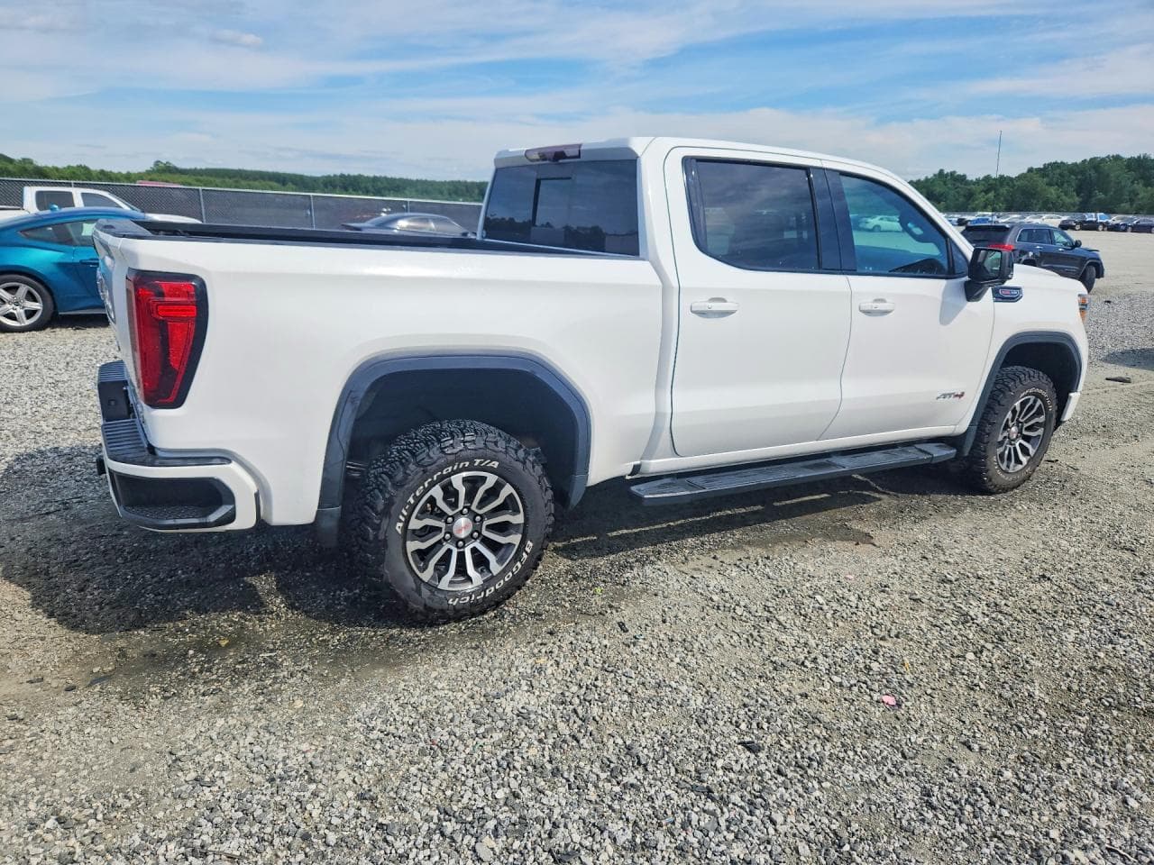 2020 GMC Sierra K1500 At4 - foto 3