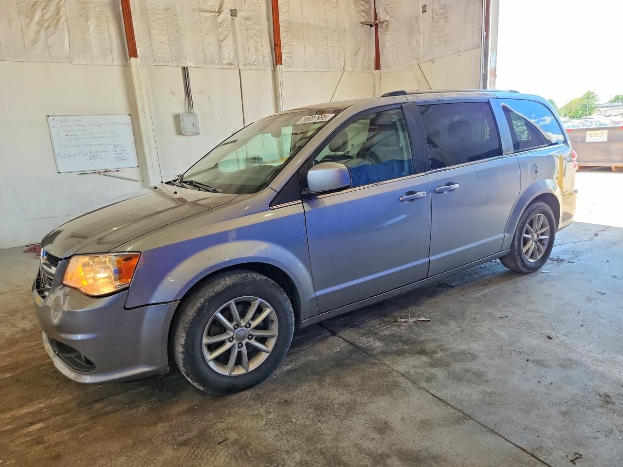 Dodge Caravan 2019 z USA