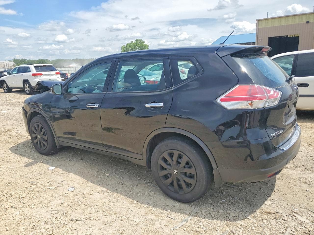 2014 Nissan Rogue S - foto 2