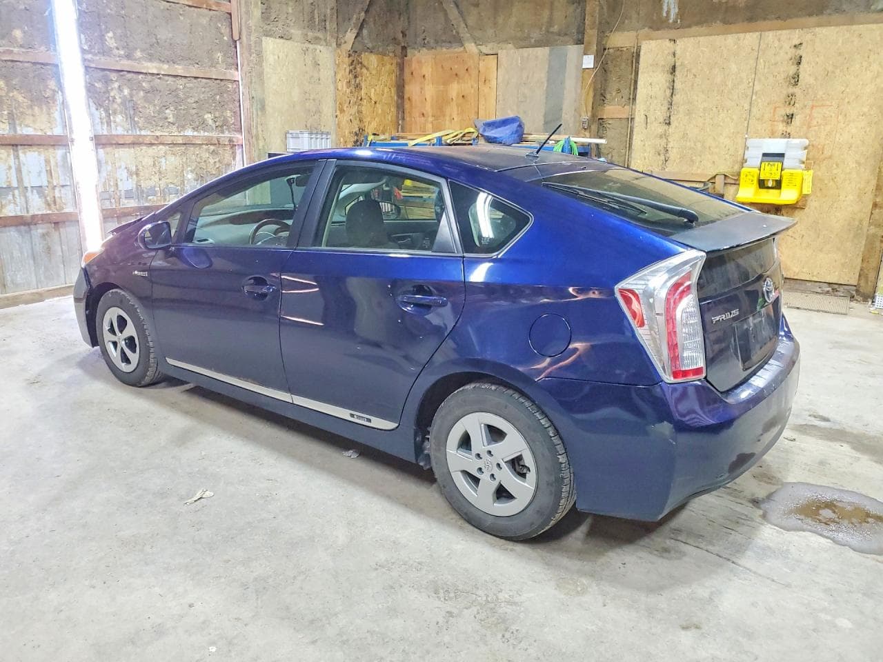 2013 Toyota Prius Two - foto 2
