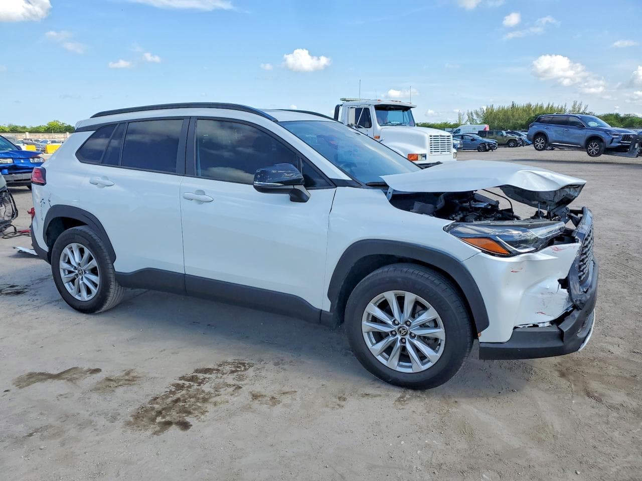 2025 Toyota Carrolla - foto 4