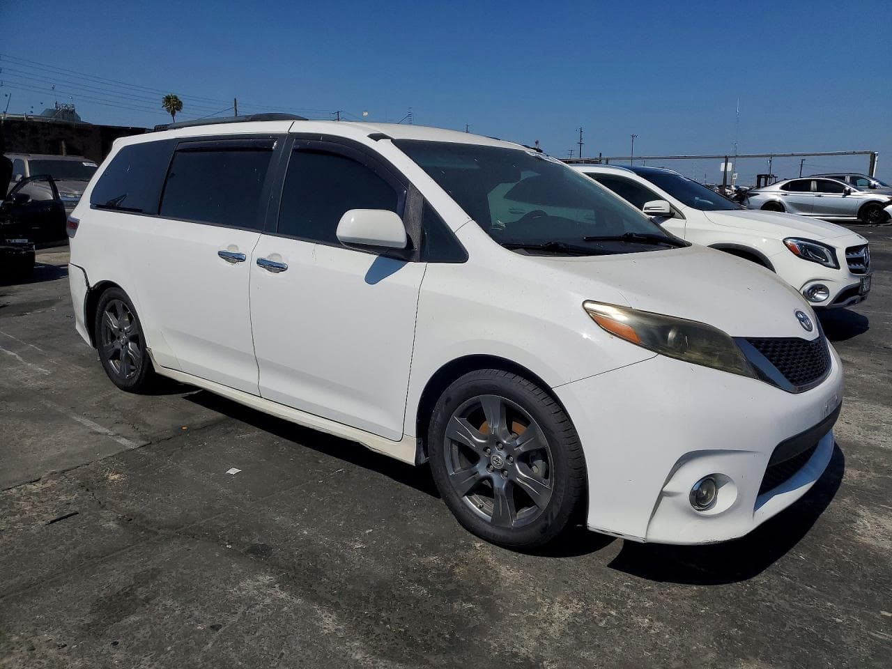 2017 Toyota Sienna Se - foto 4