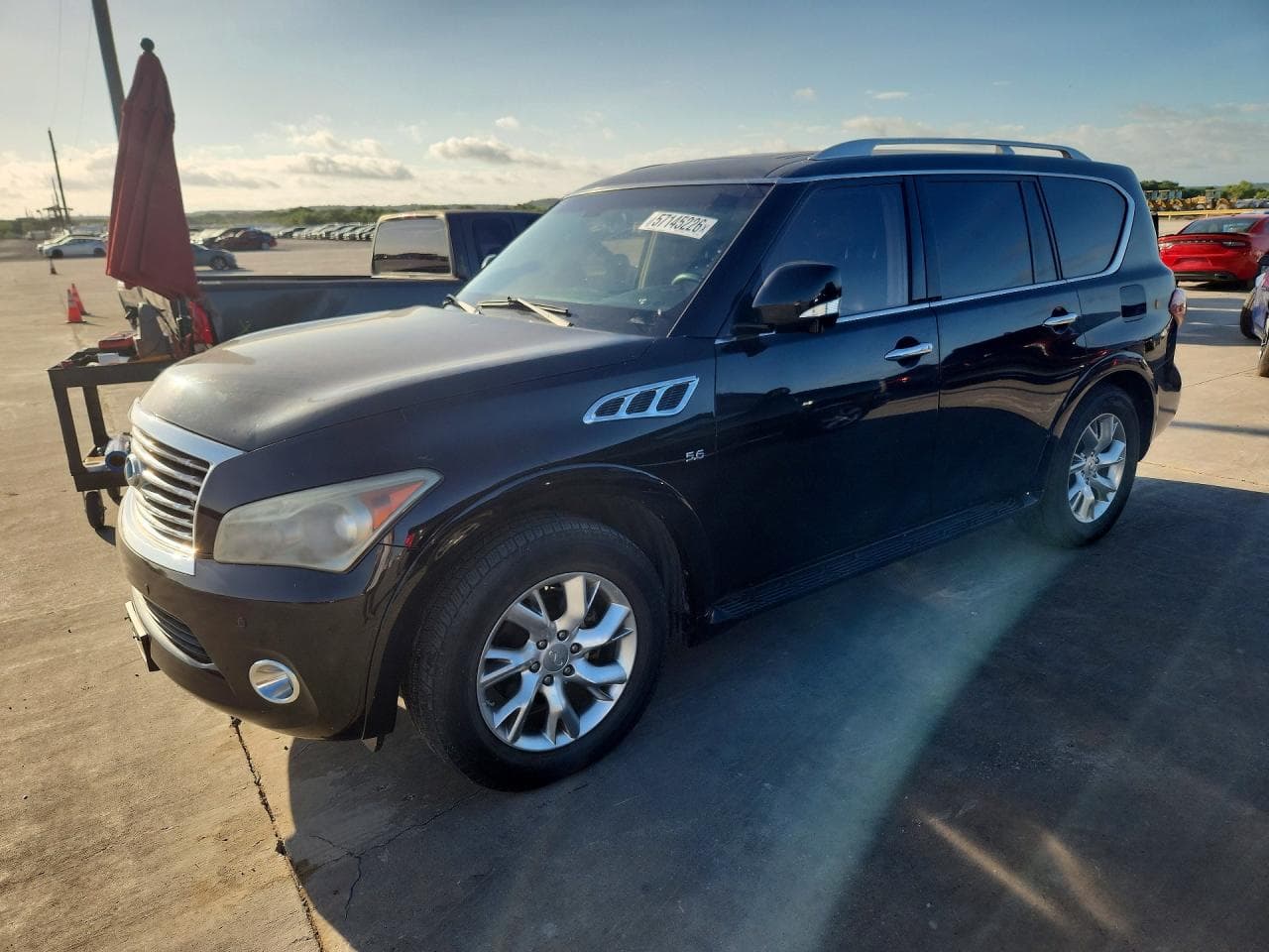 Infiniti QX80 2014 z USA