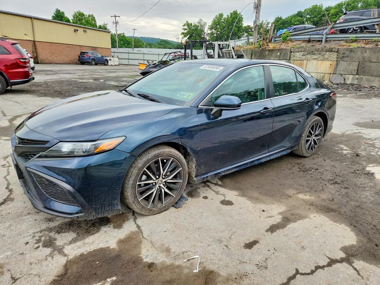 Toyota Camry 2021 z USA