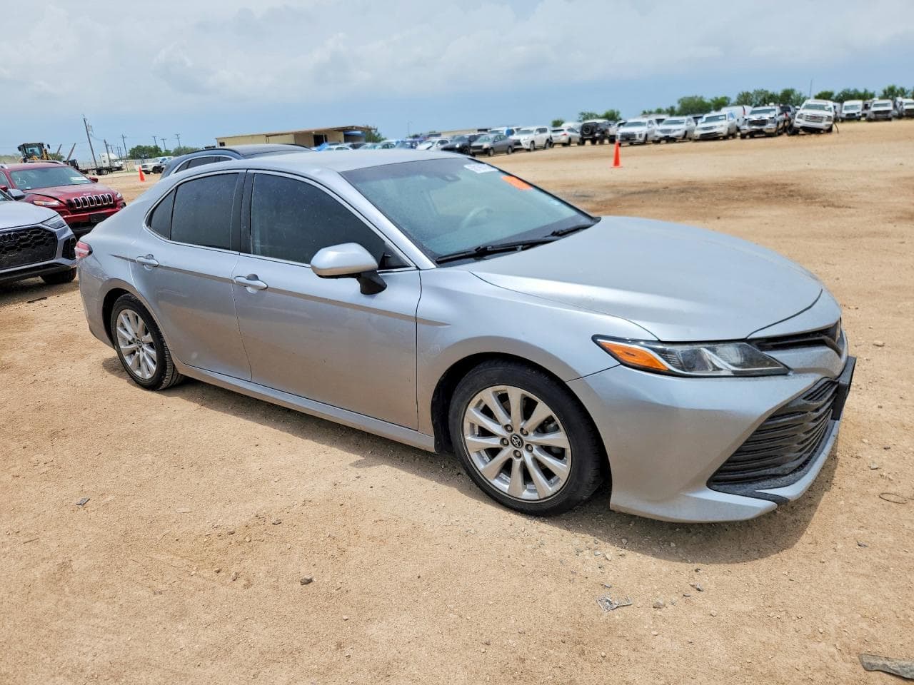 2019 Toyota Camry Le - foto 4