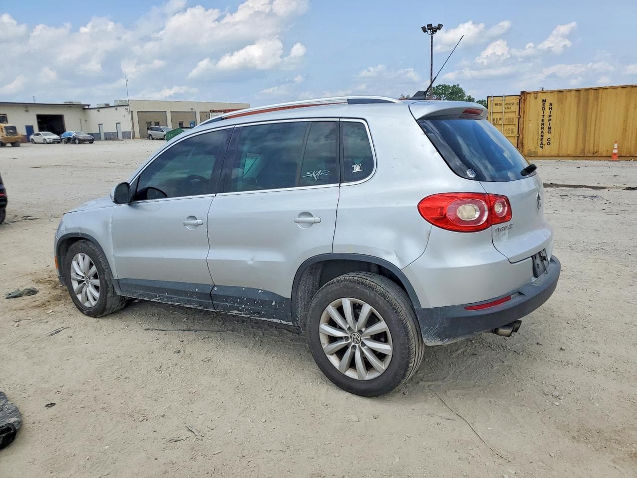 2011 Volkswagen Tiguan S - foto 2