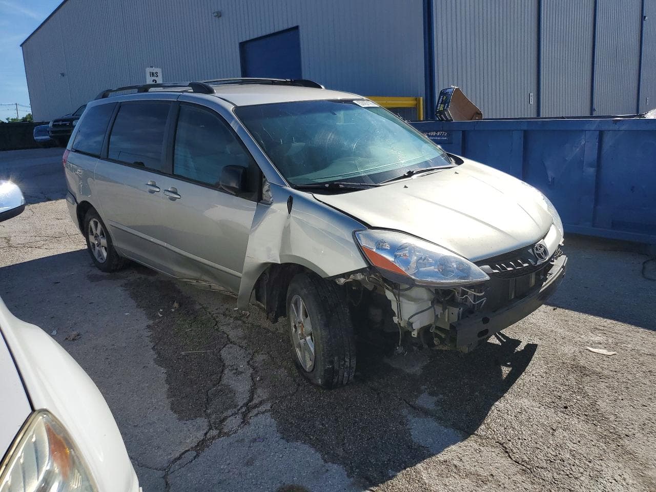 2009 Toyota Sienna Le 7-Passenger - foto 4