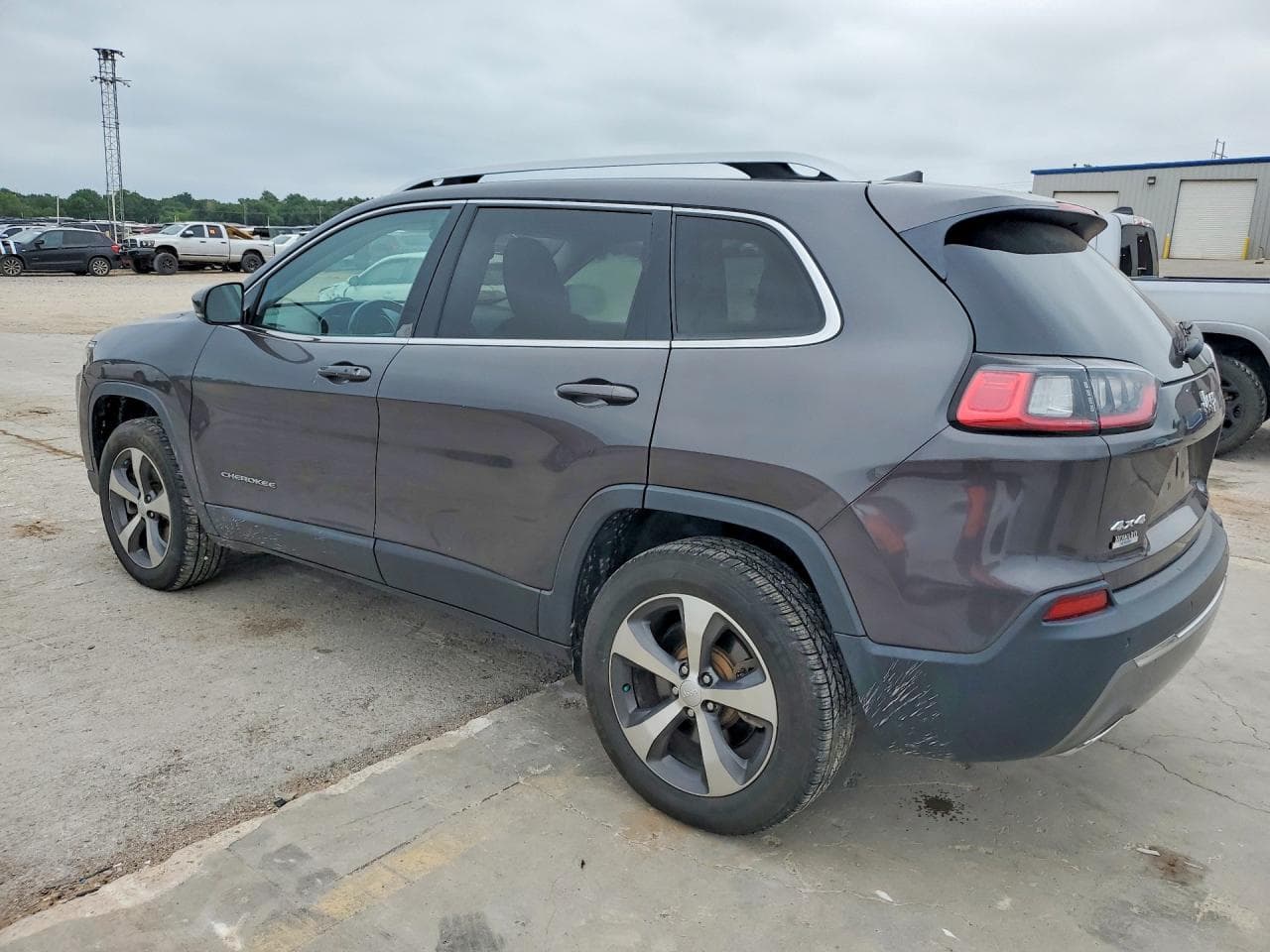 2020 Jeep Cheerokee - foto 2