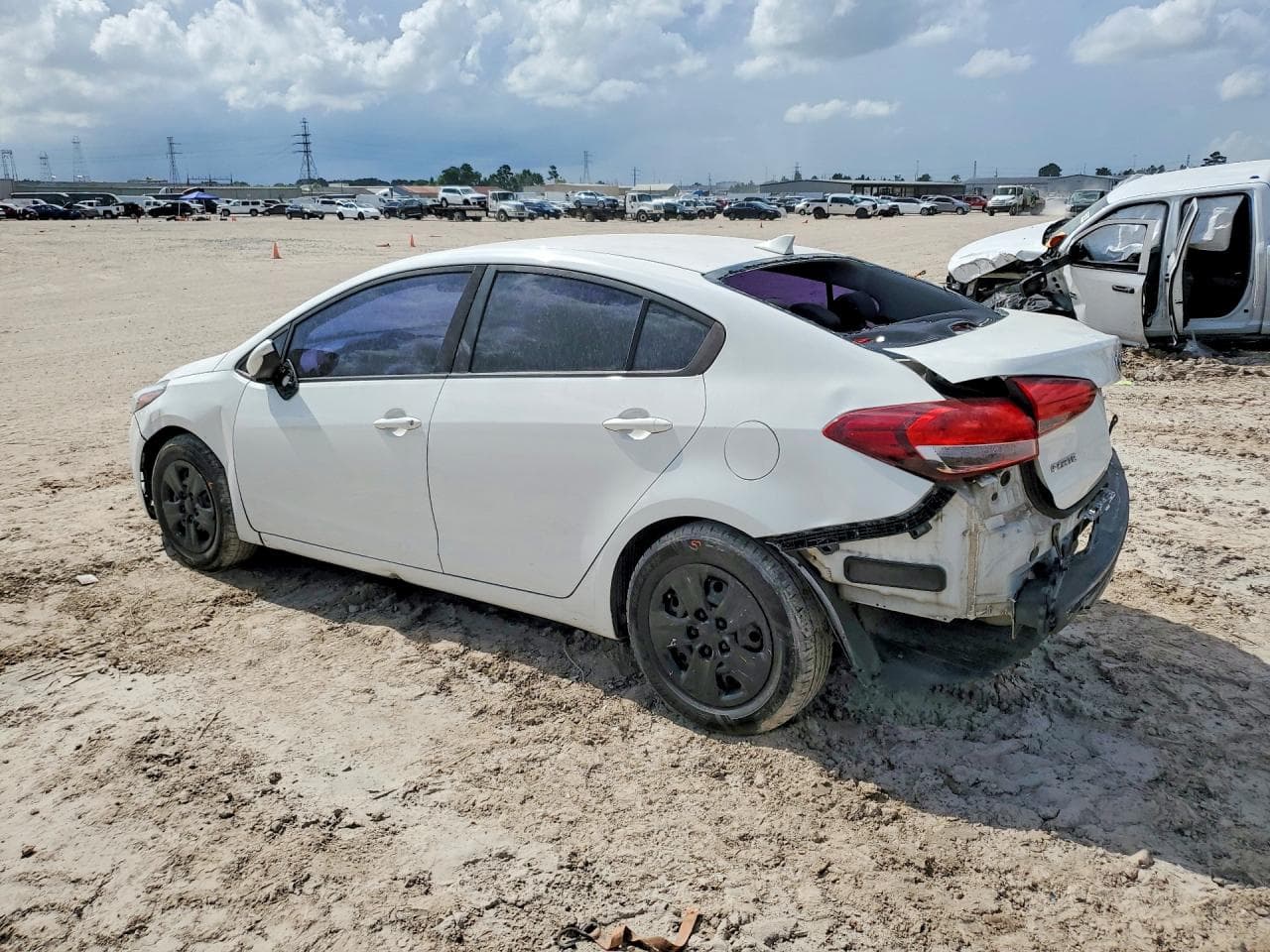 2018 Kia Forte - foto 2