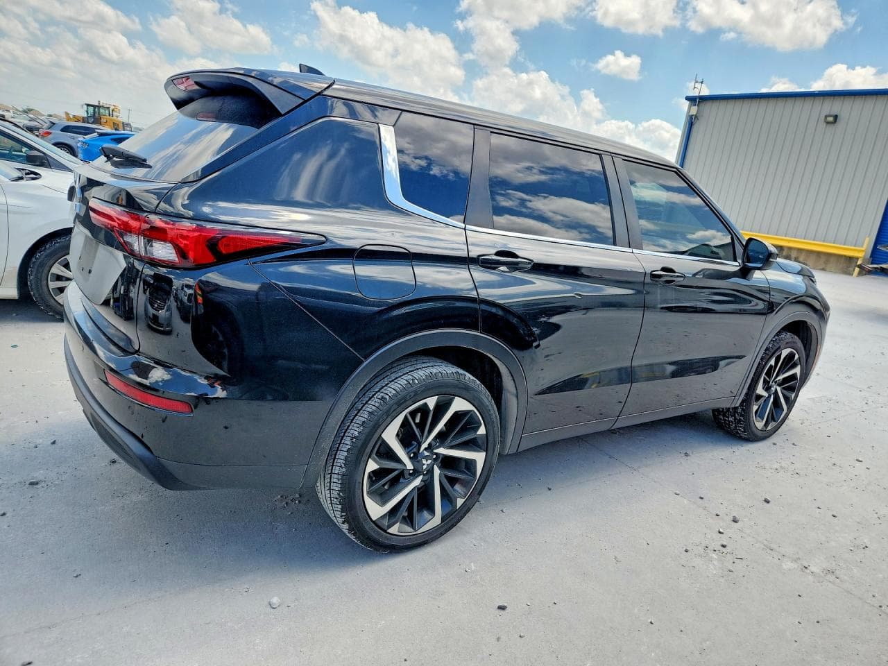 2022 Mitsubishi Outlander Es - foto 3