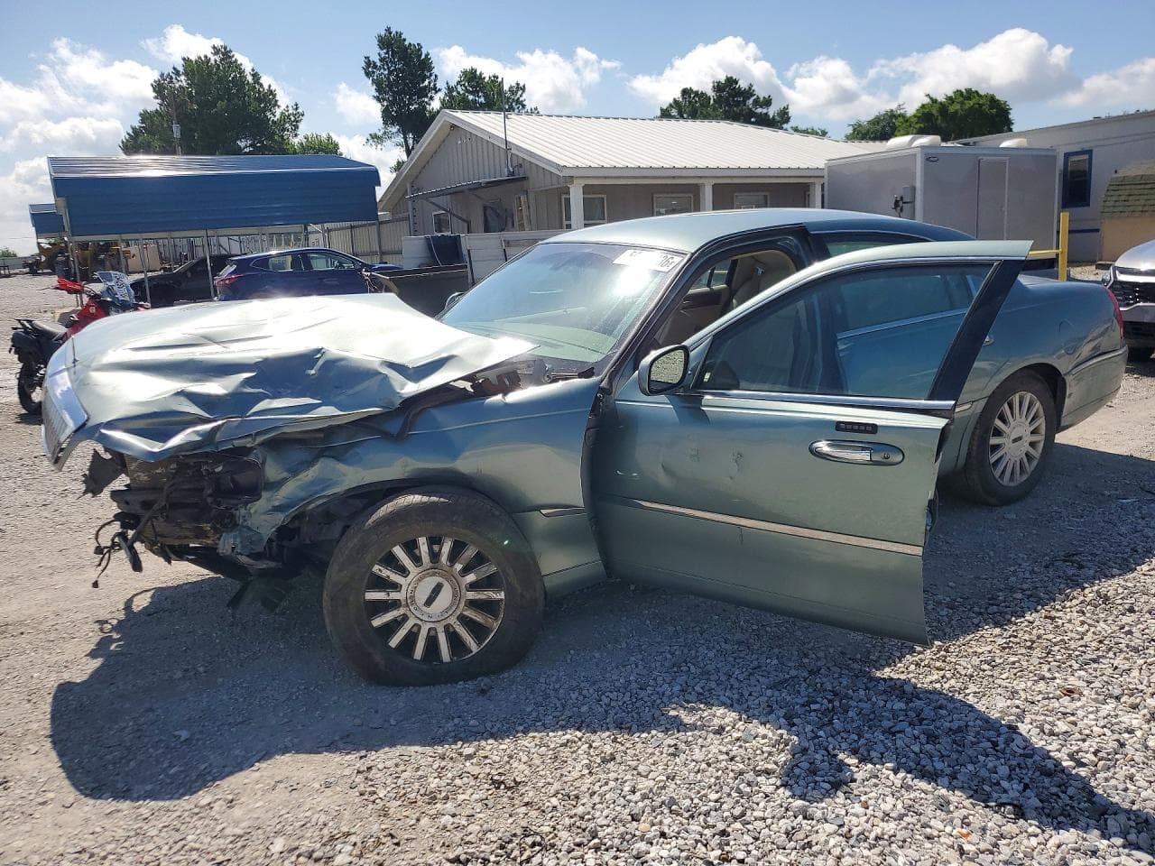2005 Lincoln Town Car Signature
