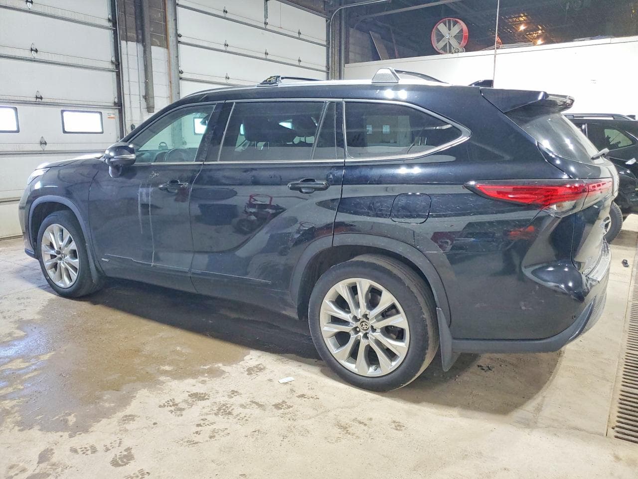 2023 Toyota Highlander Hybrid Limited - foto 2