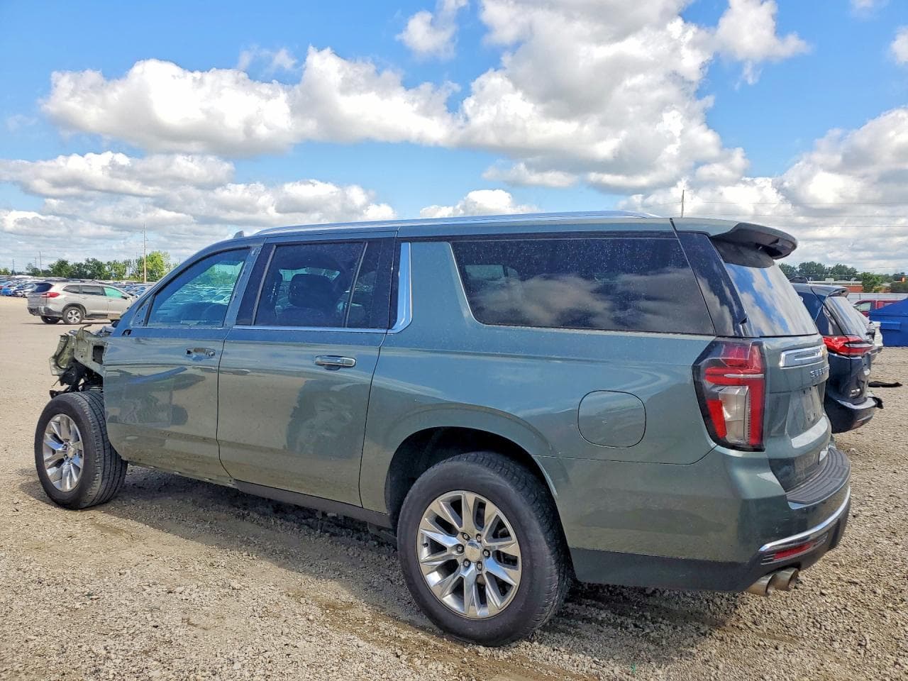 2023 Chevrolet Suburban C1500 Premier - foto 2