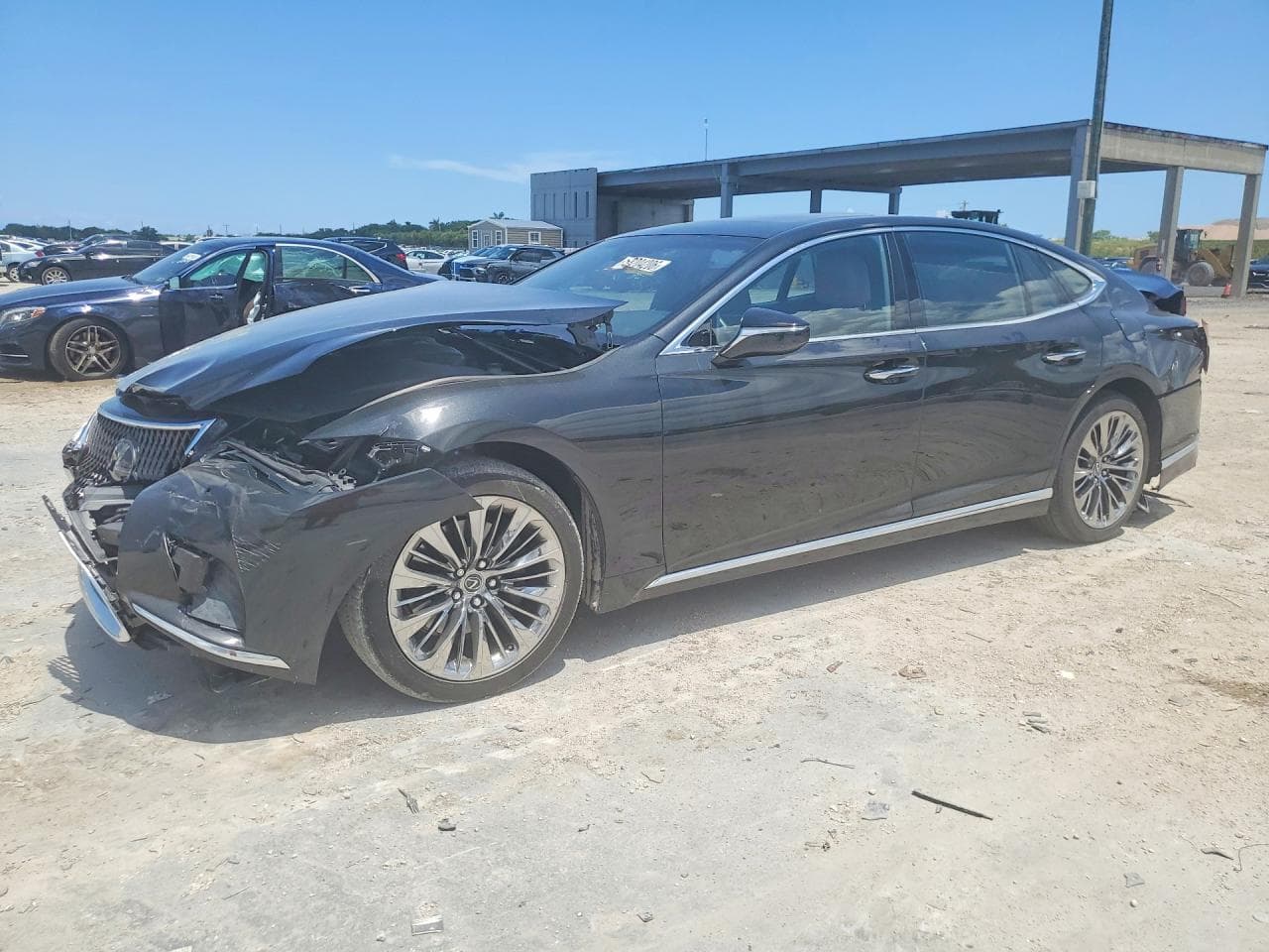 Lexus LS 2021 z USA