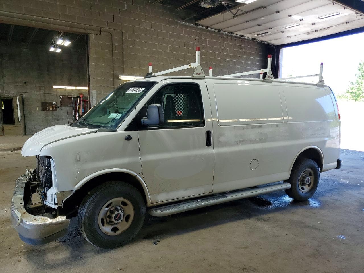 GMC Savana 2022 z USA