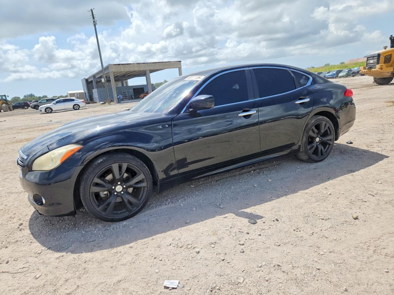 Infiniti M 2012 z USA