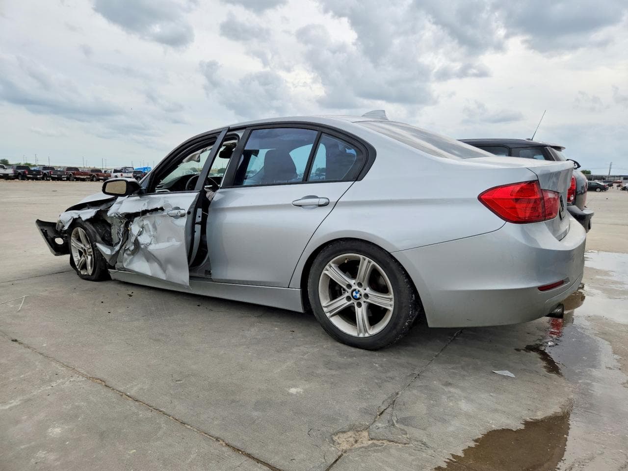 2013 BMW 320 I - foto 2