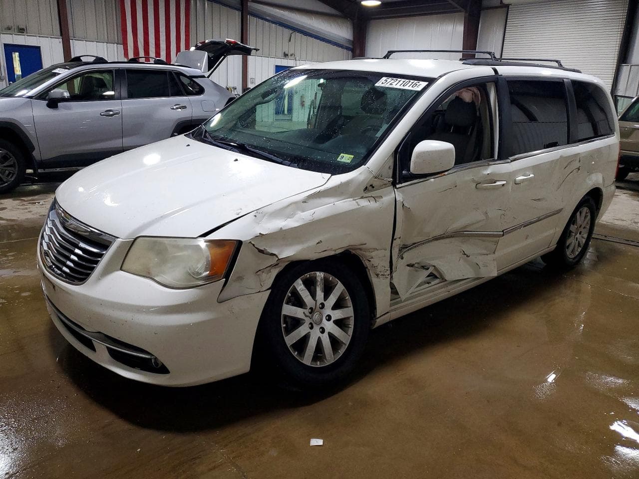 2013 Chrysler Town & Country Touring