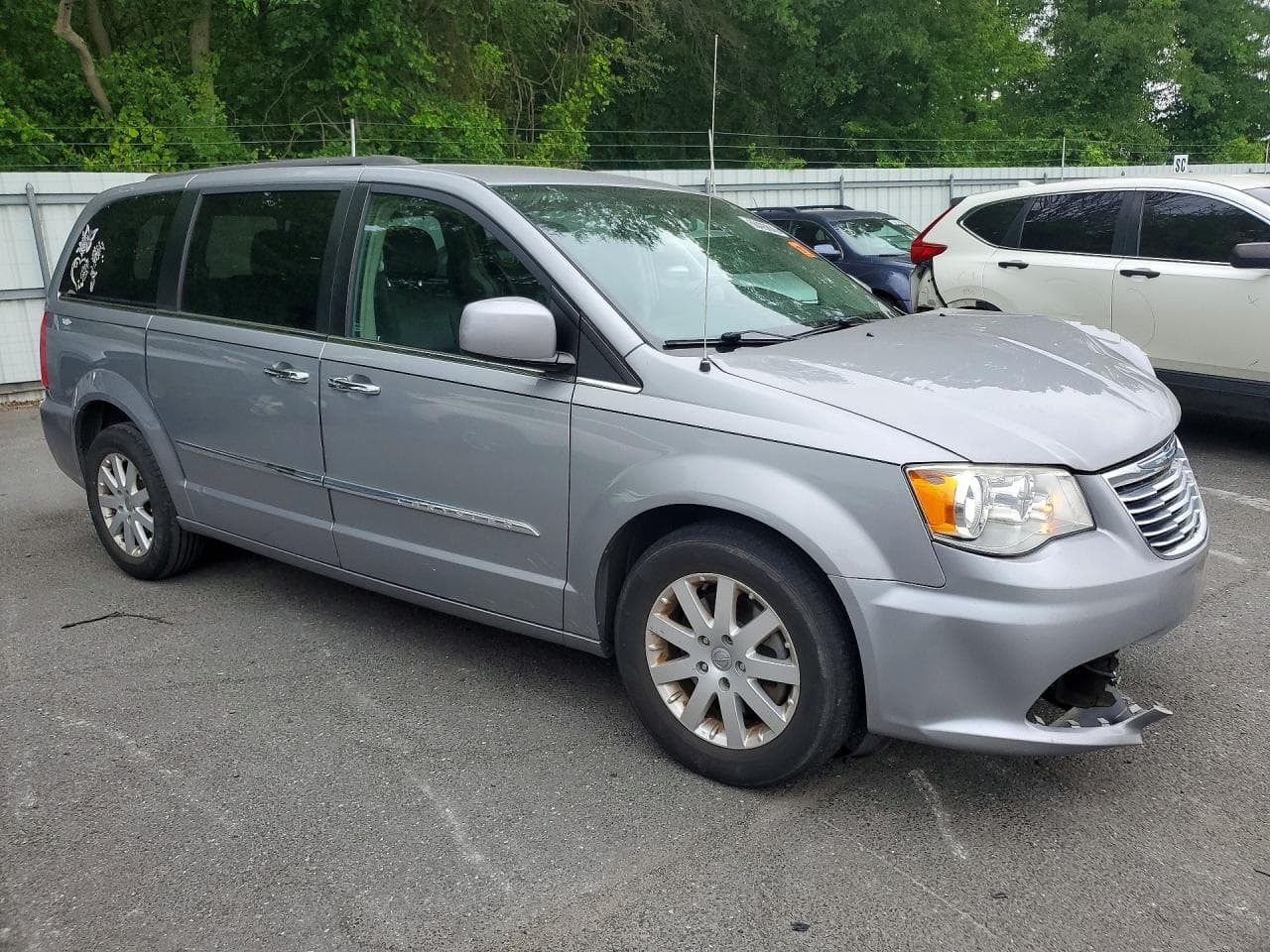 2015 Chrysler Town & Country Touring - foto 4