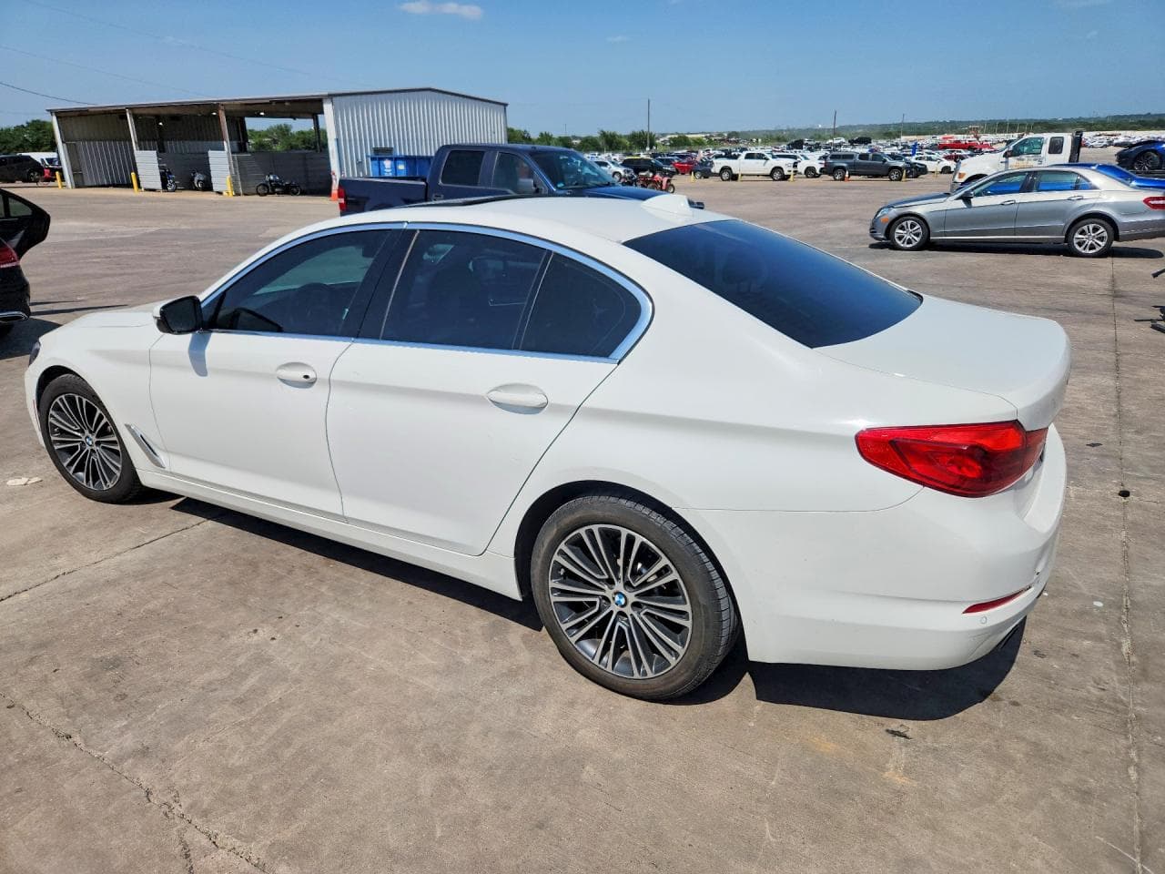 2019 BMW 530 I - foto 2
