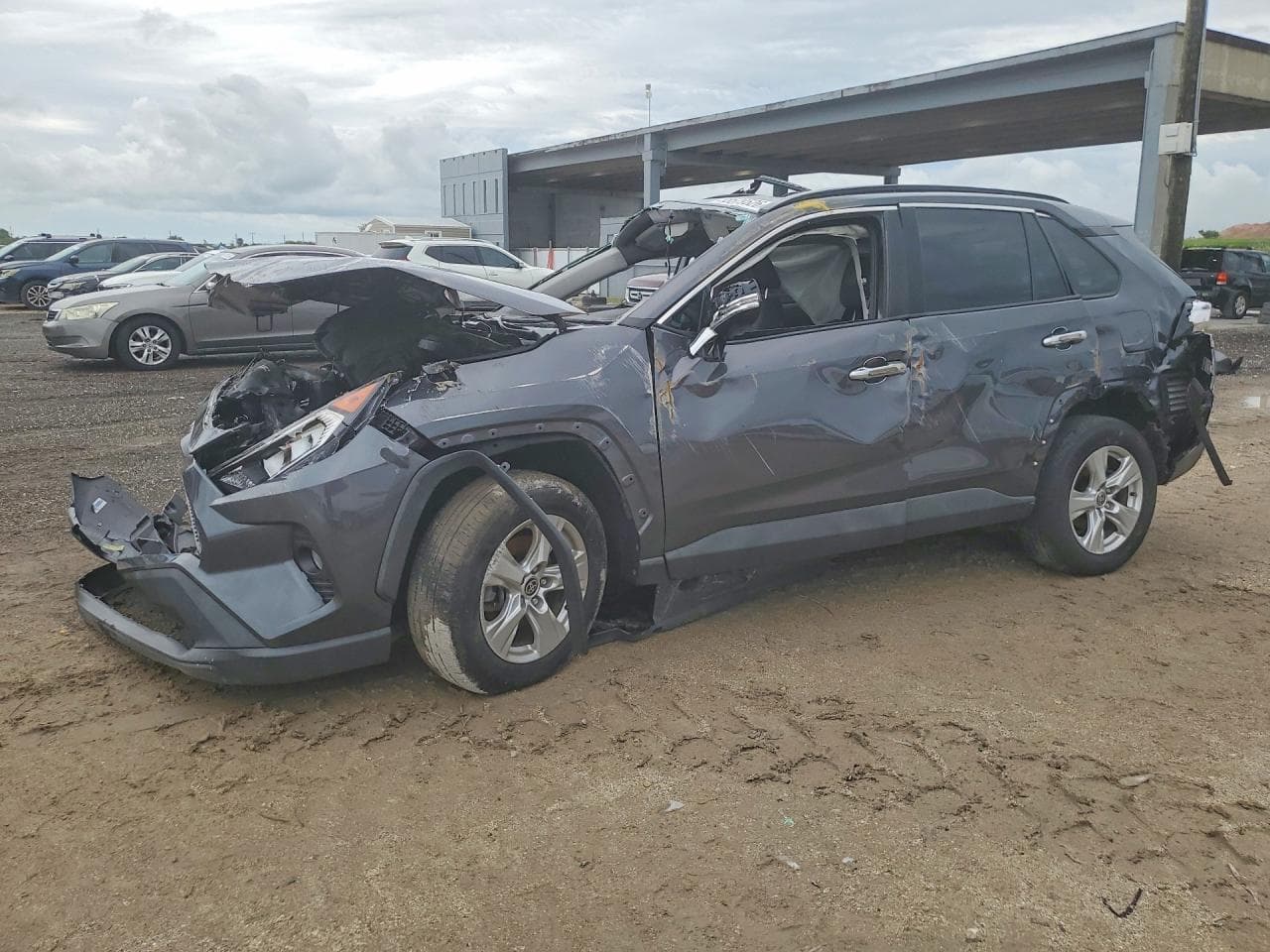Toyota RAV 4 2021 z USA