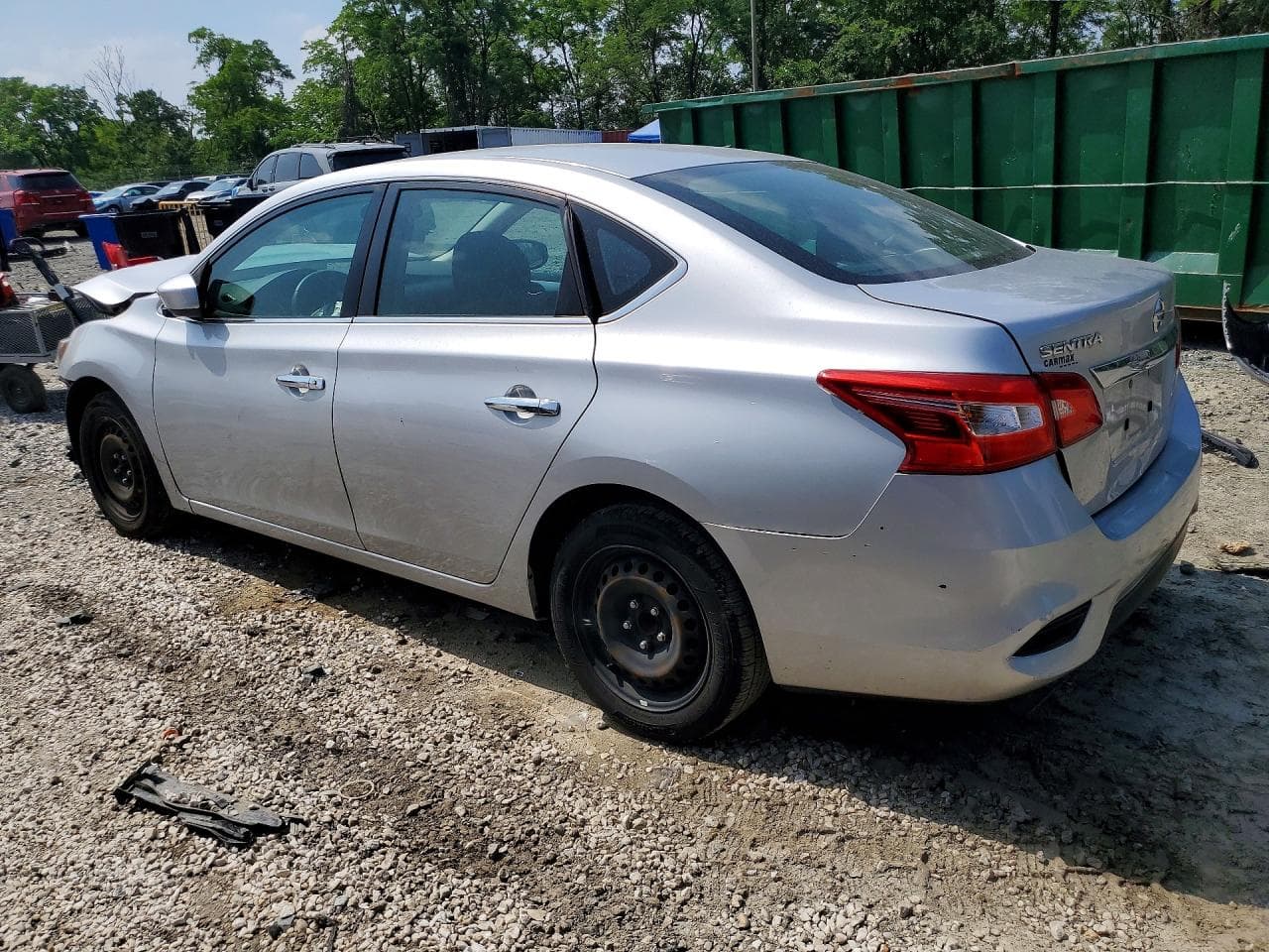 2019 Nissan Sentra S - foto 2