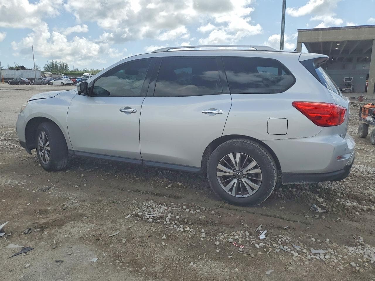 2018 Nissan Pathfinder Sl - foto 2