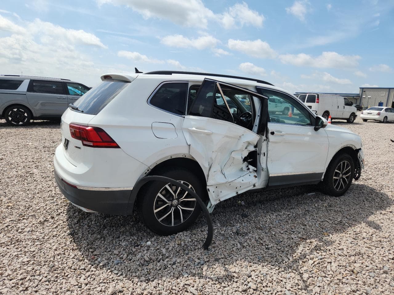 2021 Volkswagen Tiguan Se - foto 3