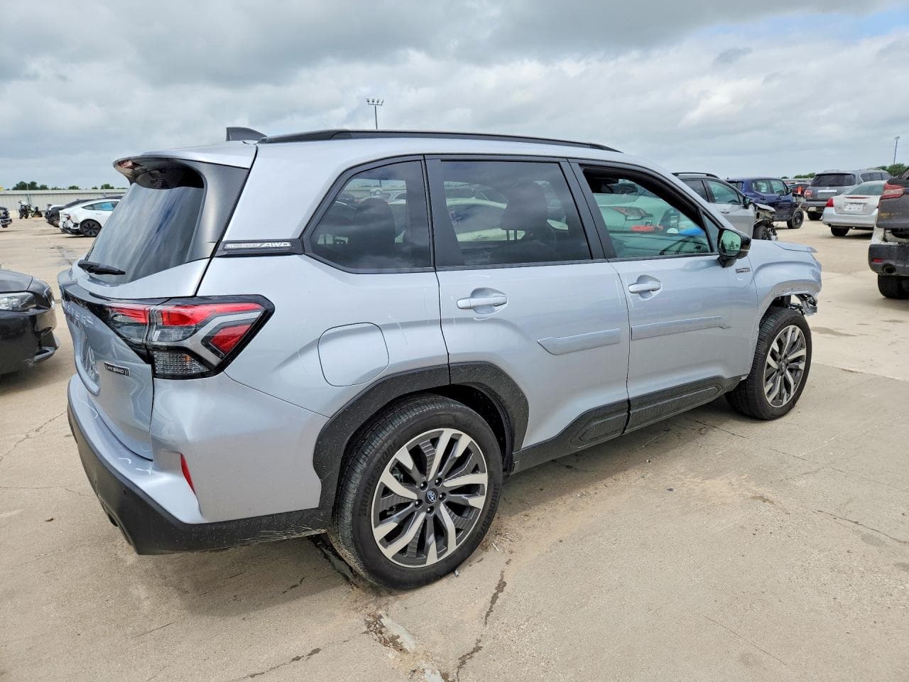 2025 Subaru Forester Touring - foto 3