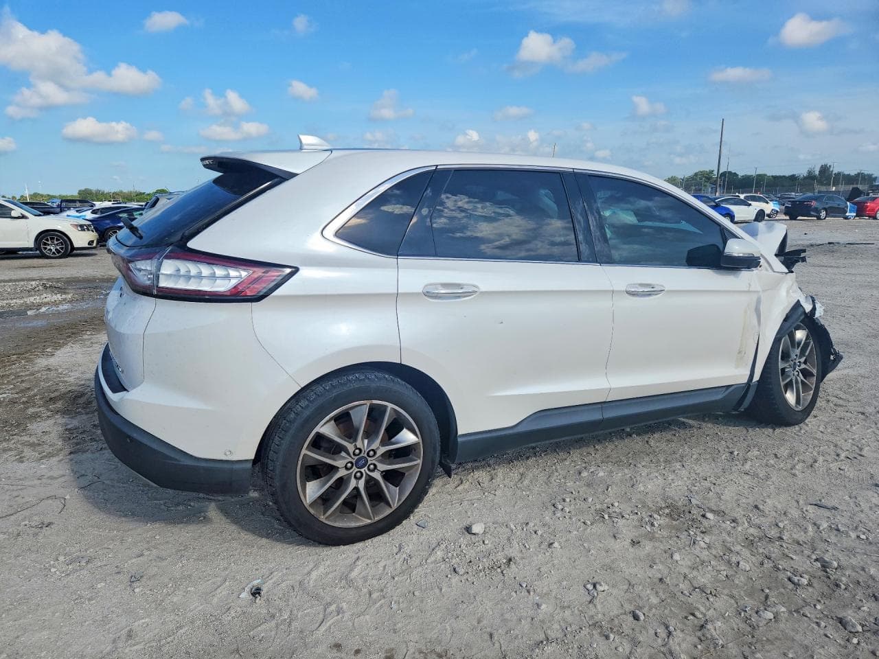 2015 Ford Edge Titanium - foto 3