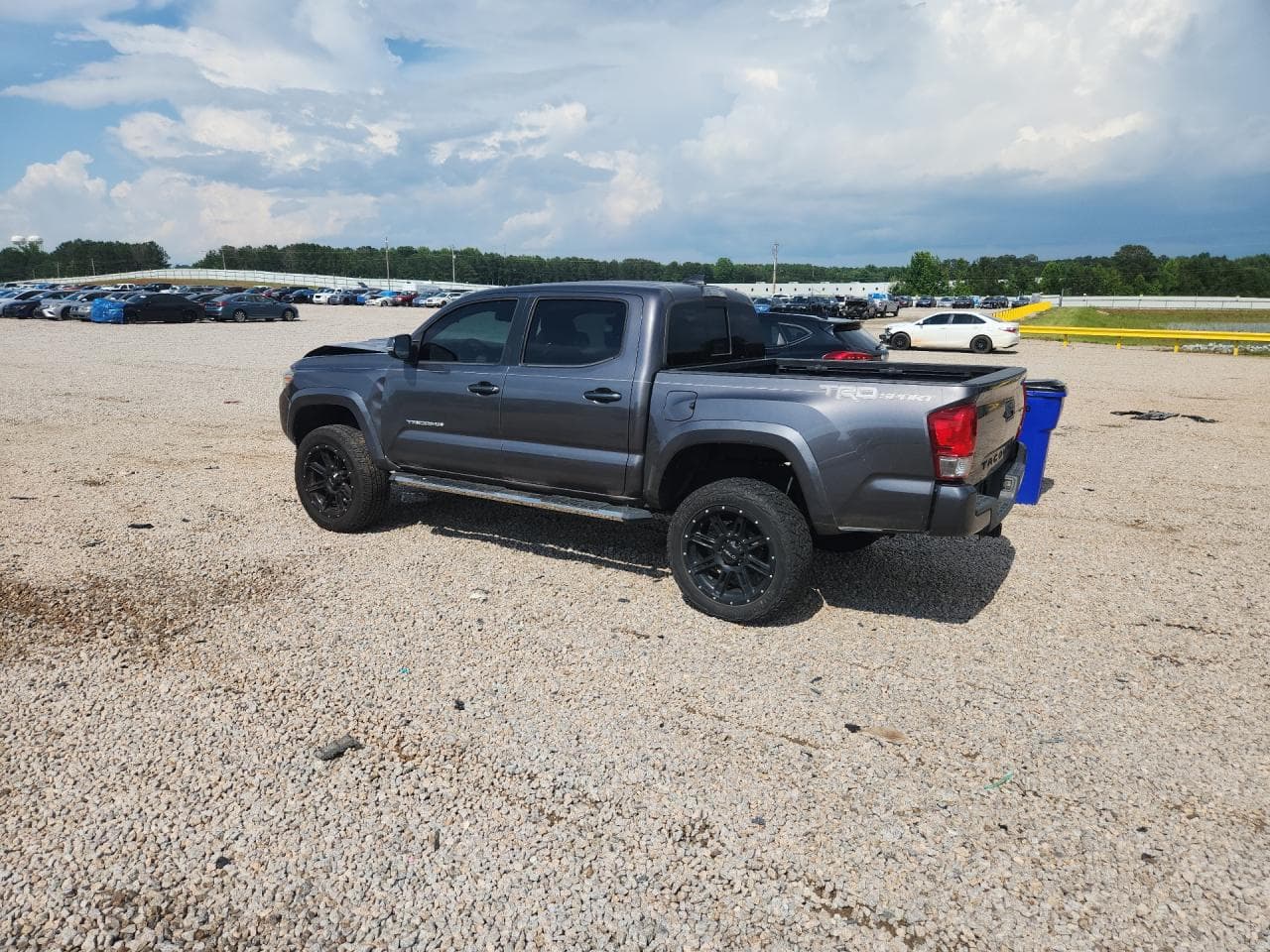 2017 Toyota Tacoma Trd Sport - foto 2