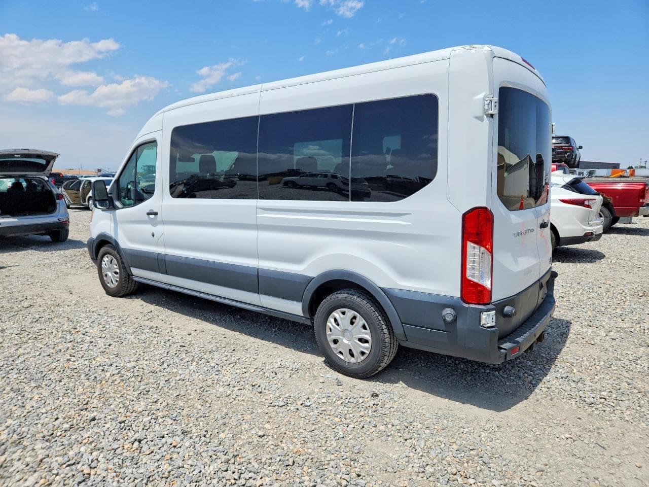 2015 Ford Transit T-350 - foto 2