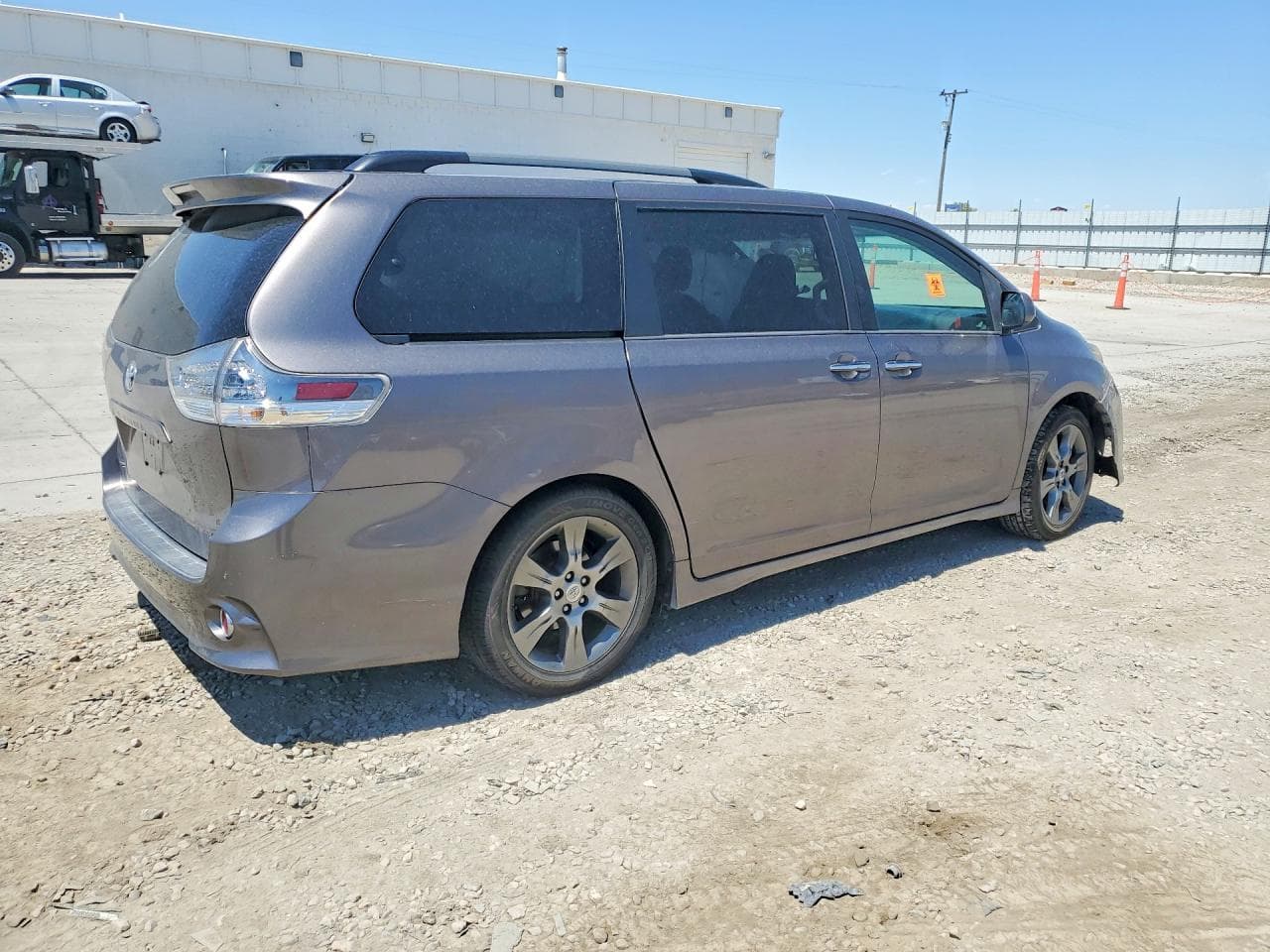 2016 Toyota Sienna Se - foto 3