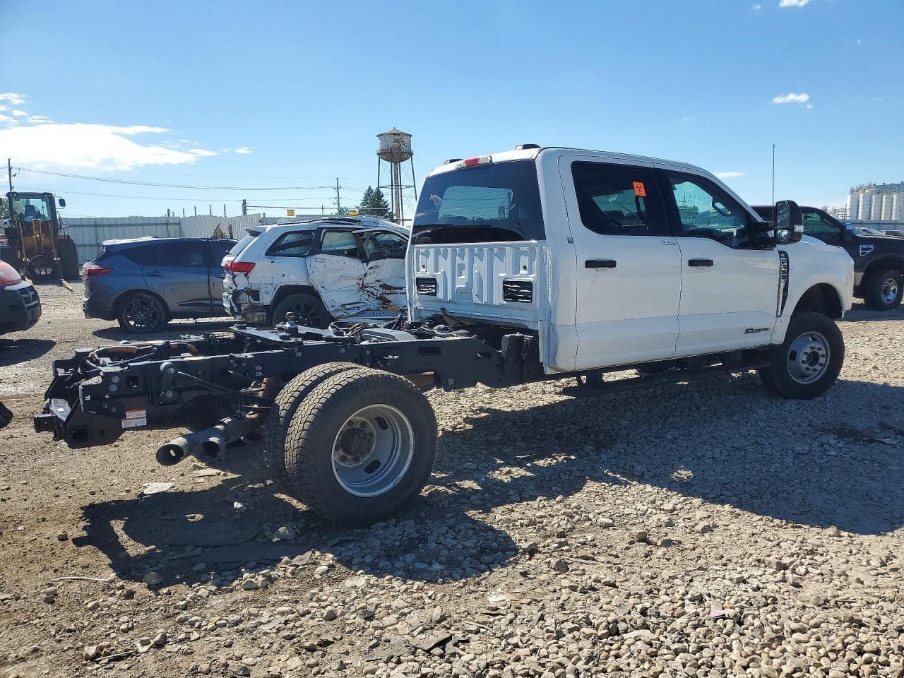 2025 Ford F350 Super Duty - foto 3