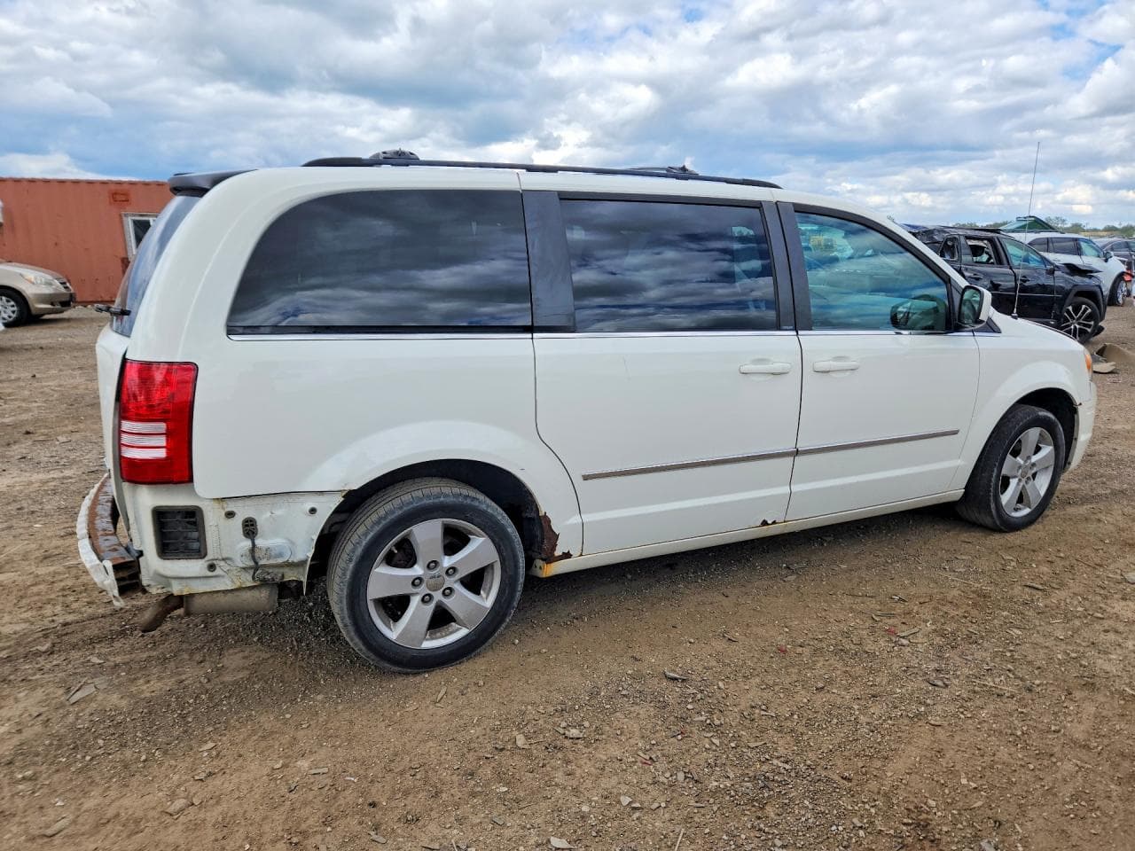 2010 Chrysler Town-Country - foto 3