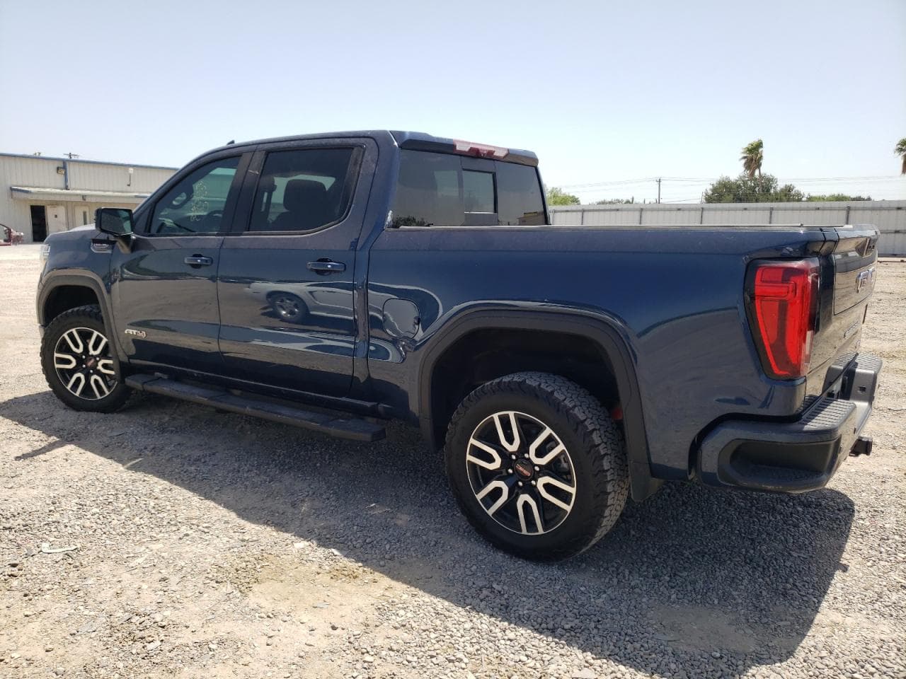 2020 GMC Sierra K1500 At4 - foto 2