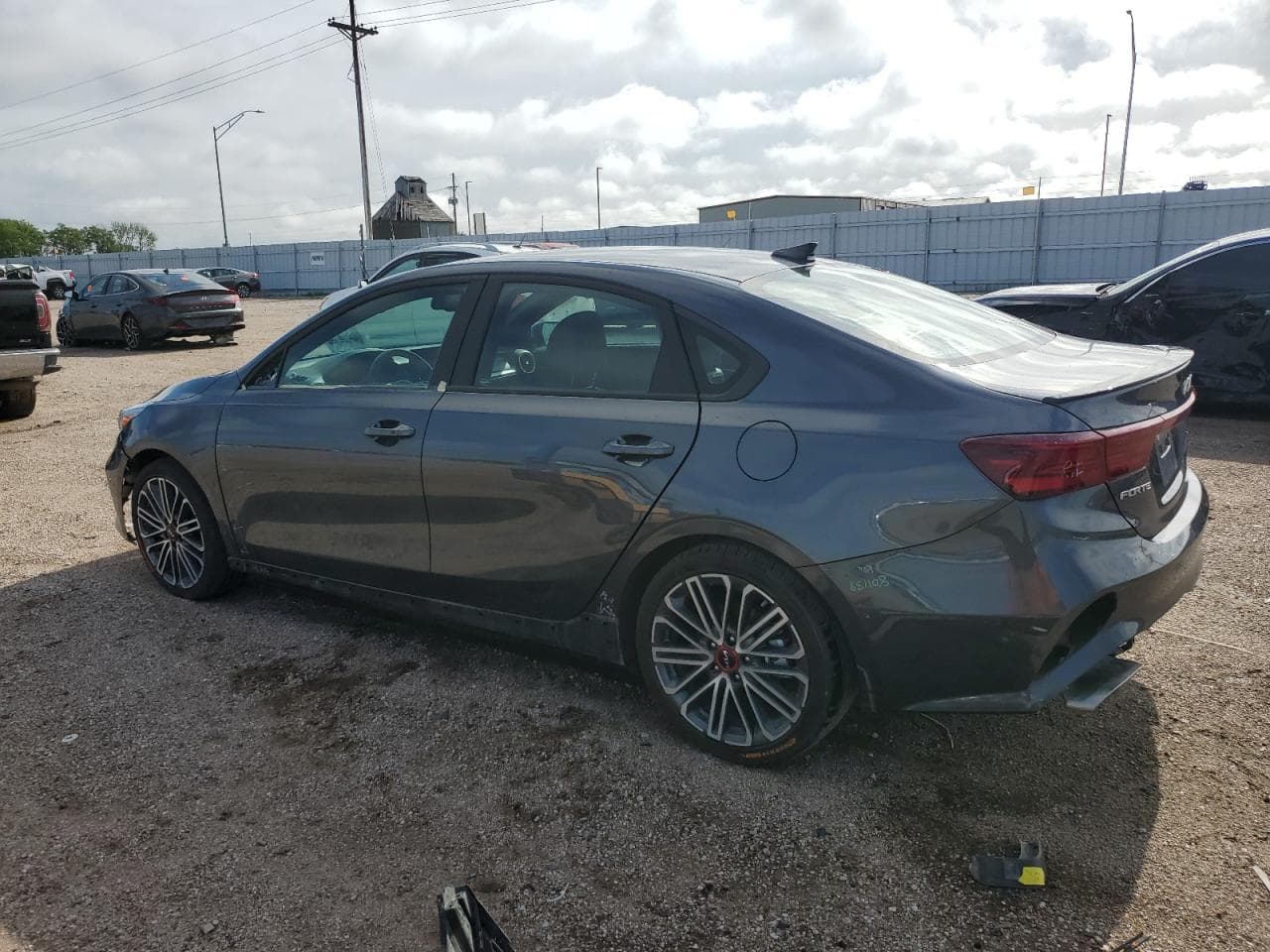 2022 Kia Forte Gt - foto 2