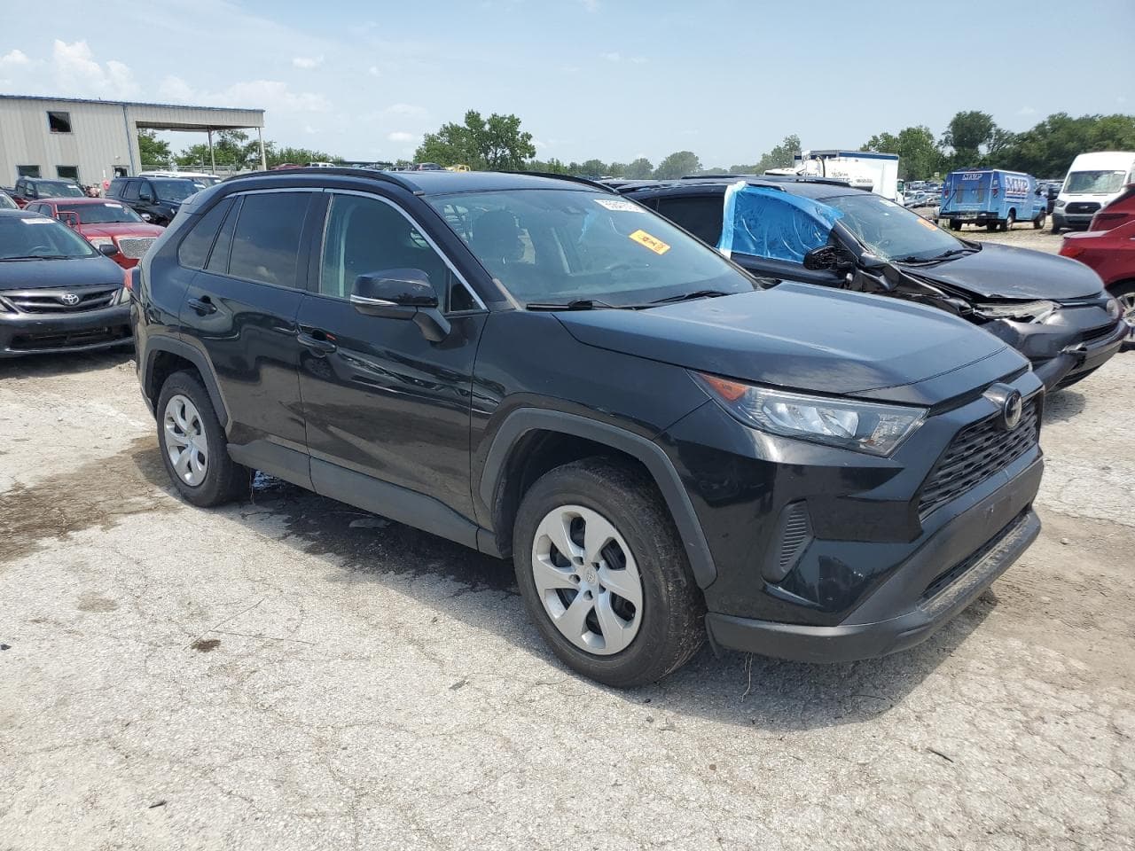 2020 Toyota Rav4 Le - foto 4