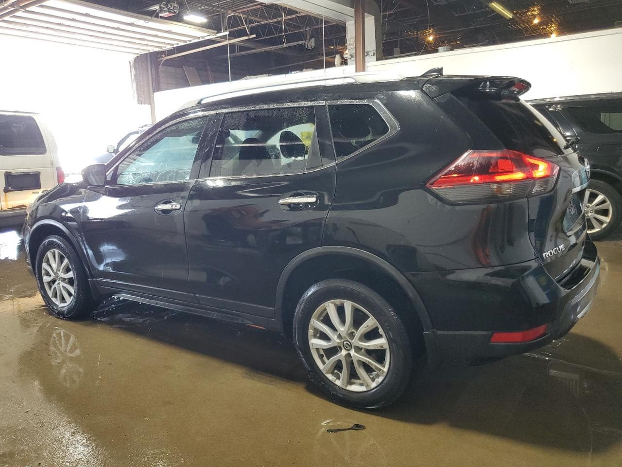 2019 Nissan Rogue S - foto 2