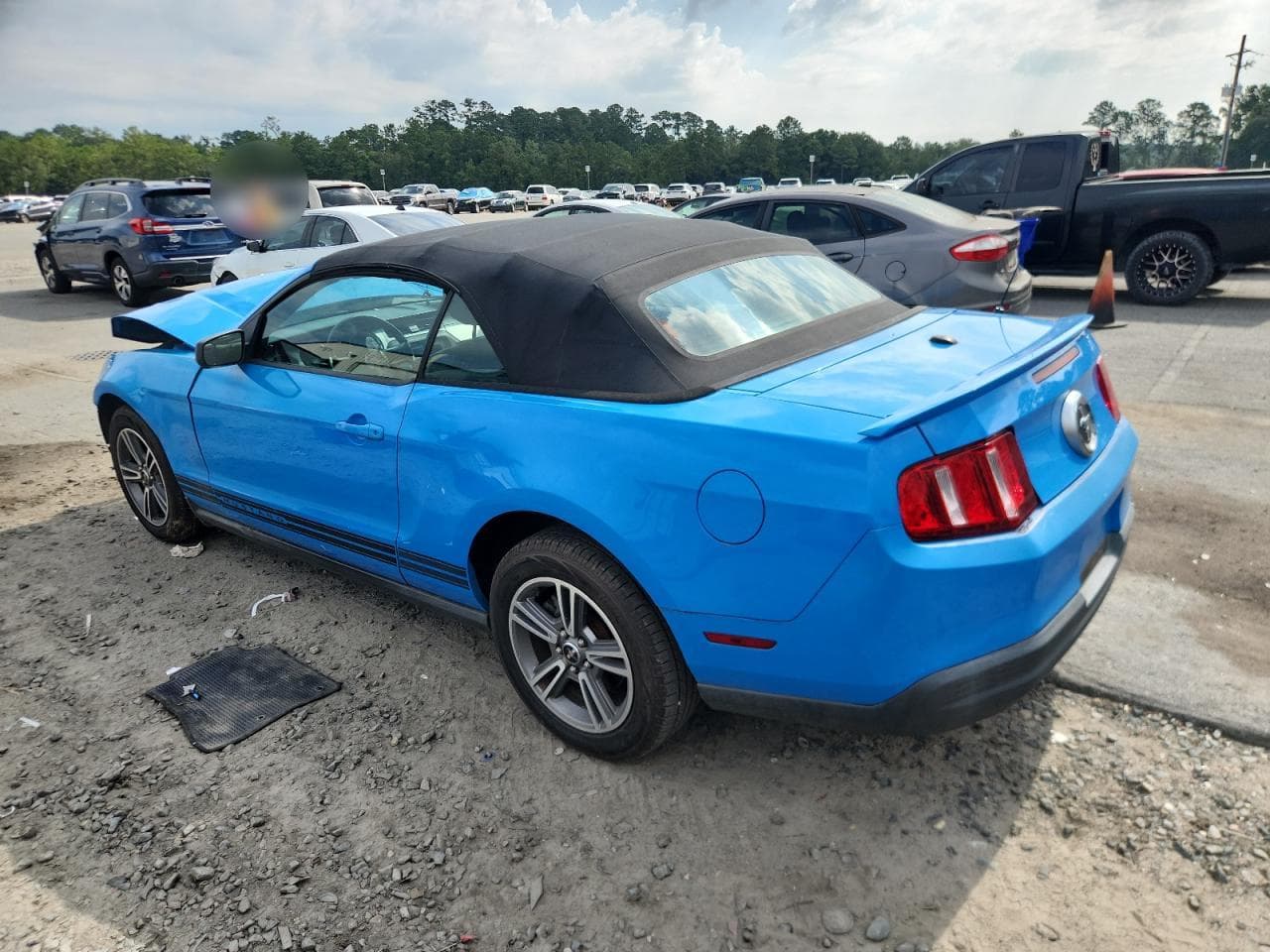 2010 Ford Mustang - foto 2