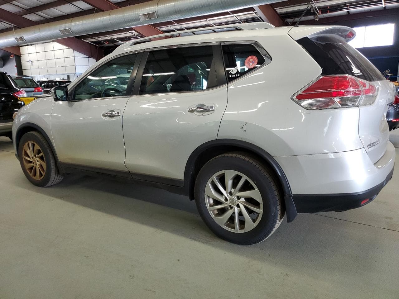 2014 Nissan Rogue S - foto 2