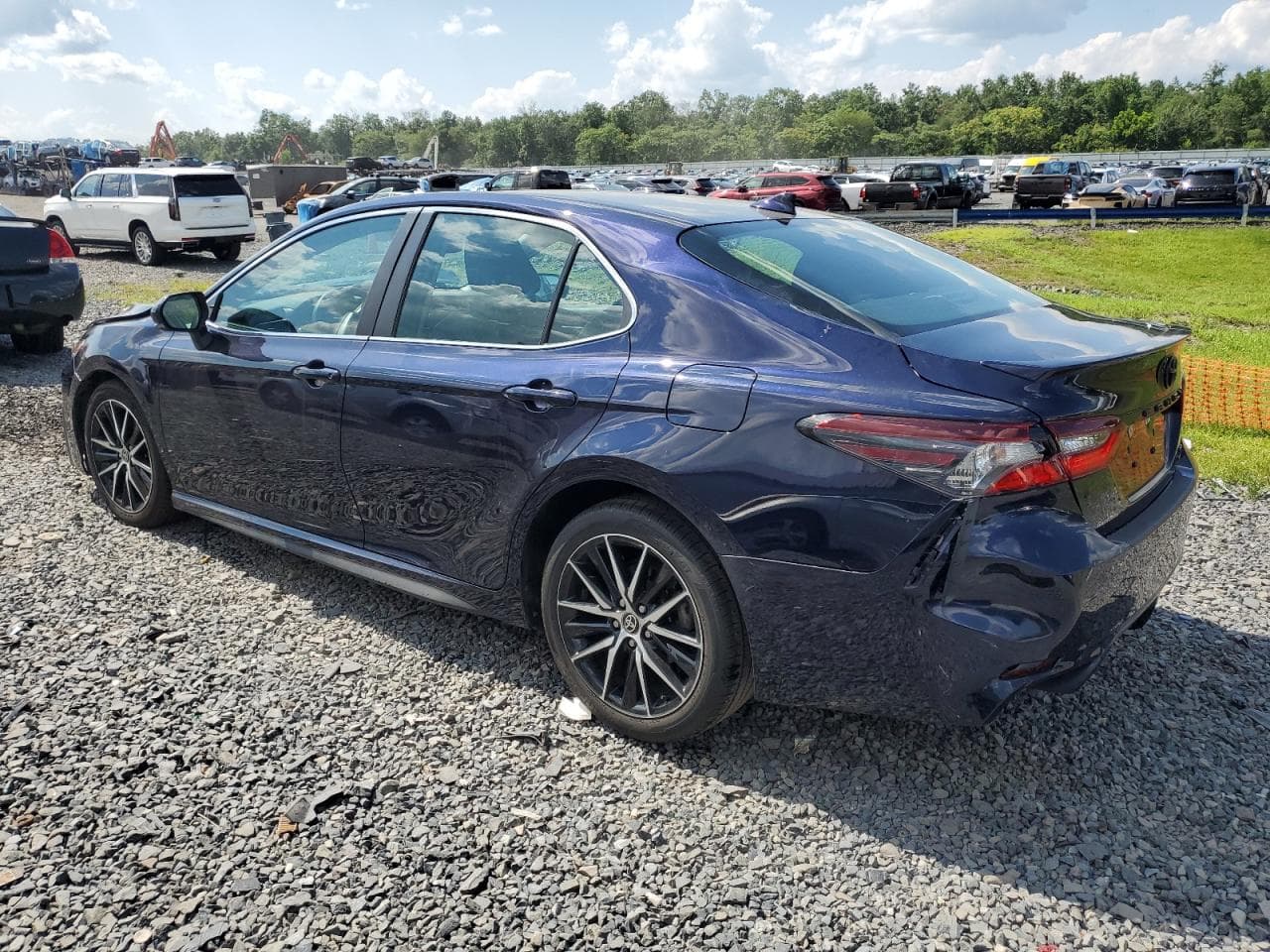 2022 Toyota Camry Se - foto 2