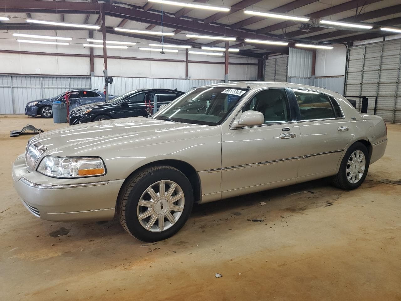 2006 Lincoln Town Car Signature Limited