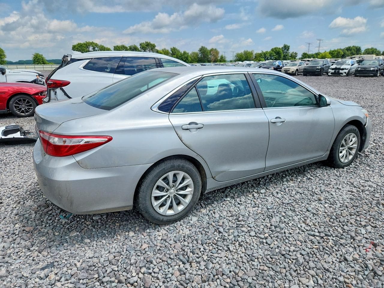 2016 Toyota Camry Le - foto 3