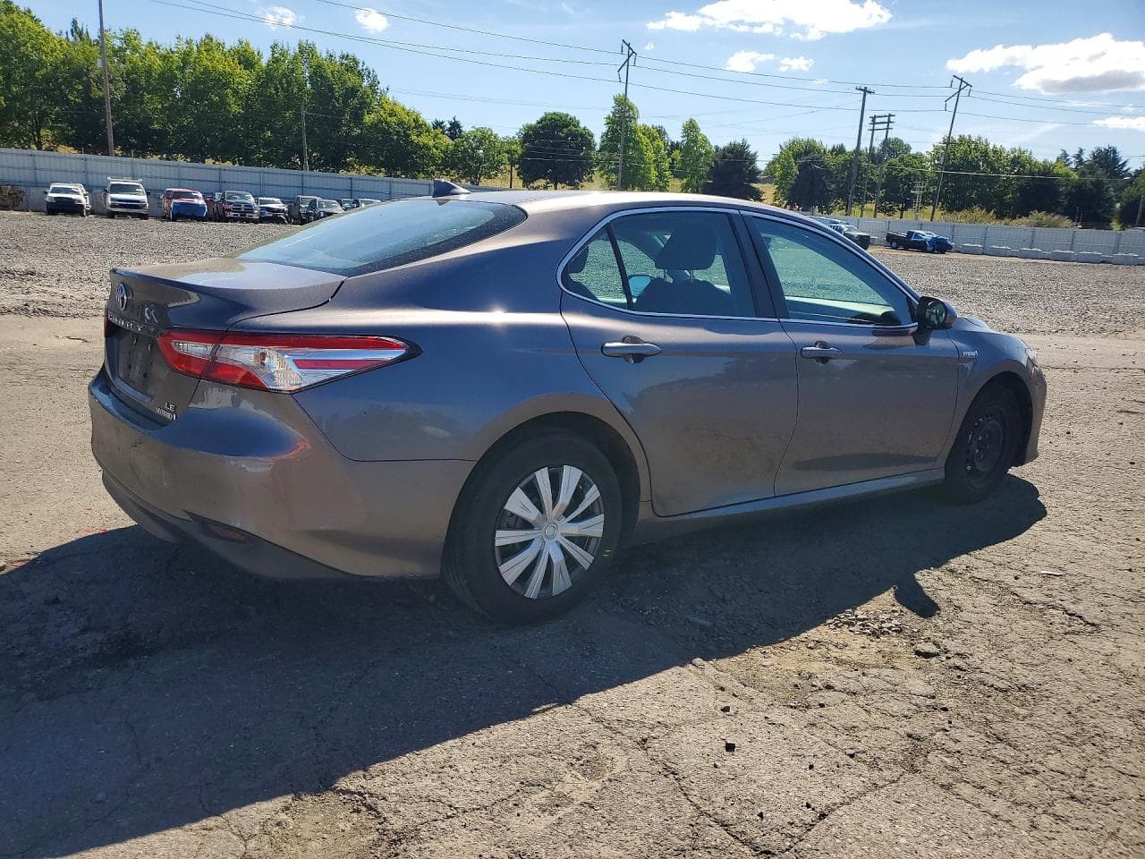 2020 Toyota Camry Le - foto 3