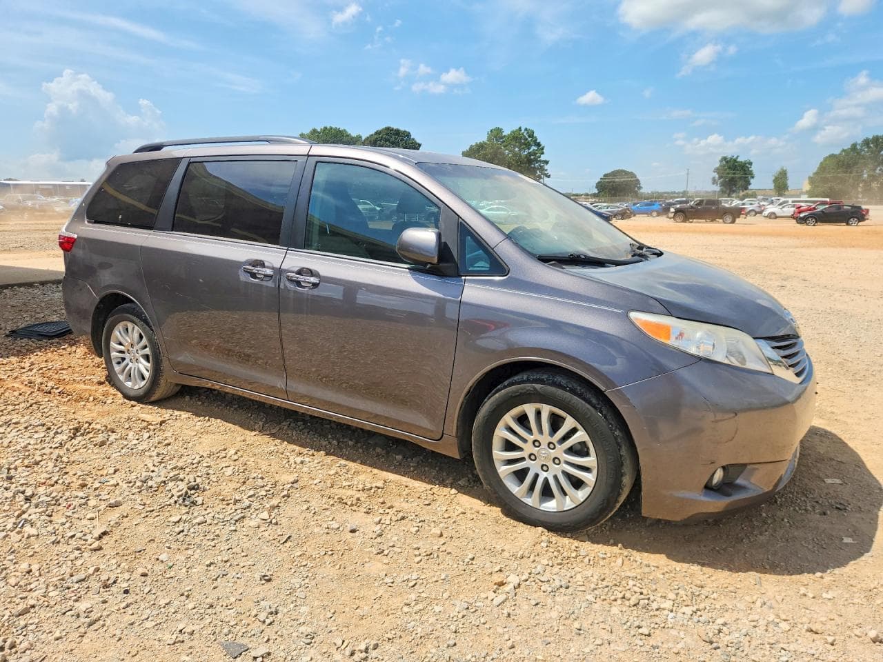 2017 Toyota Sienna Xle 8-Passenger - foto 4
