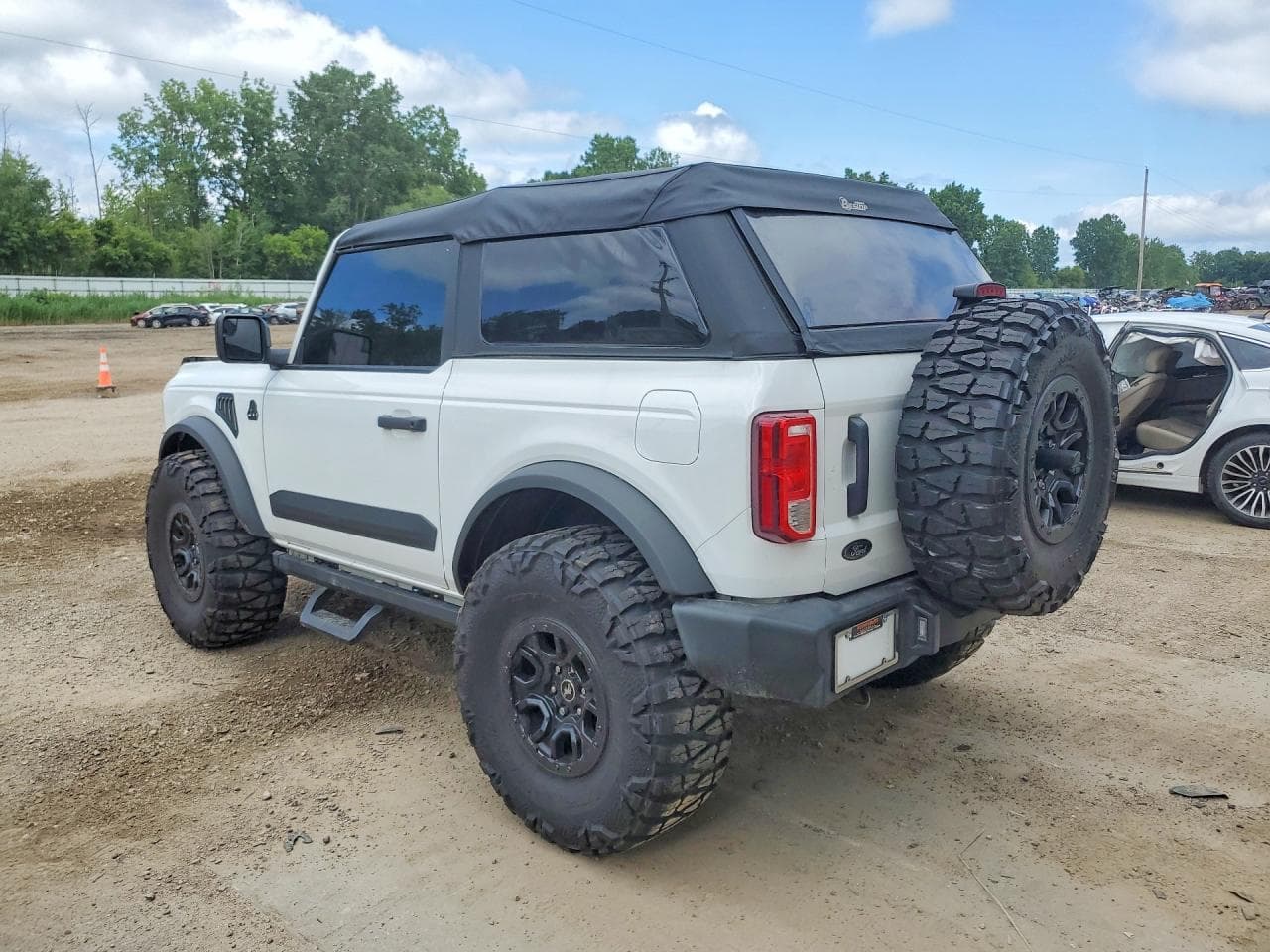 2021 Ford Bronco Base - foto 2