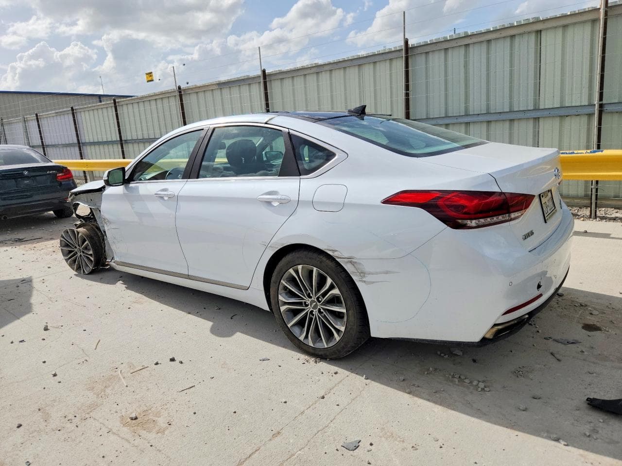 2015 Hyundai Genesis 3.8L - foto 2